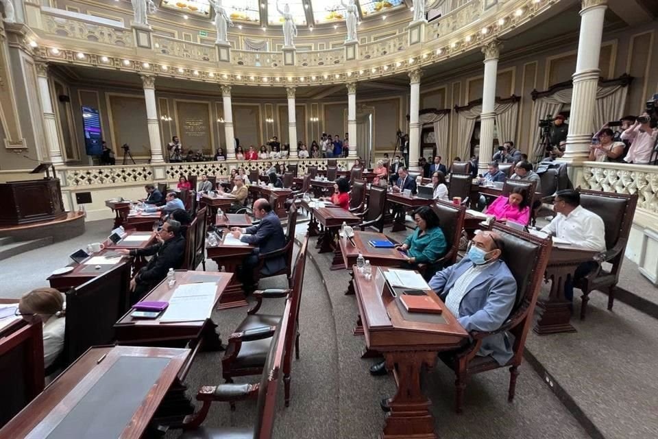 Colectivas feministas celebraron la aprobación de ambas reformas a la ley a favor de las mujeres.