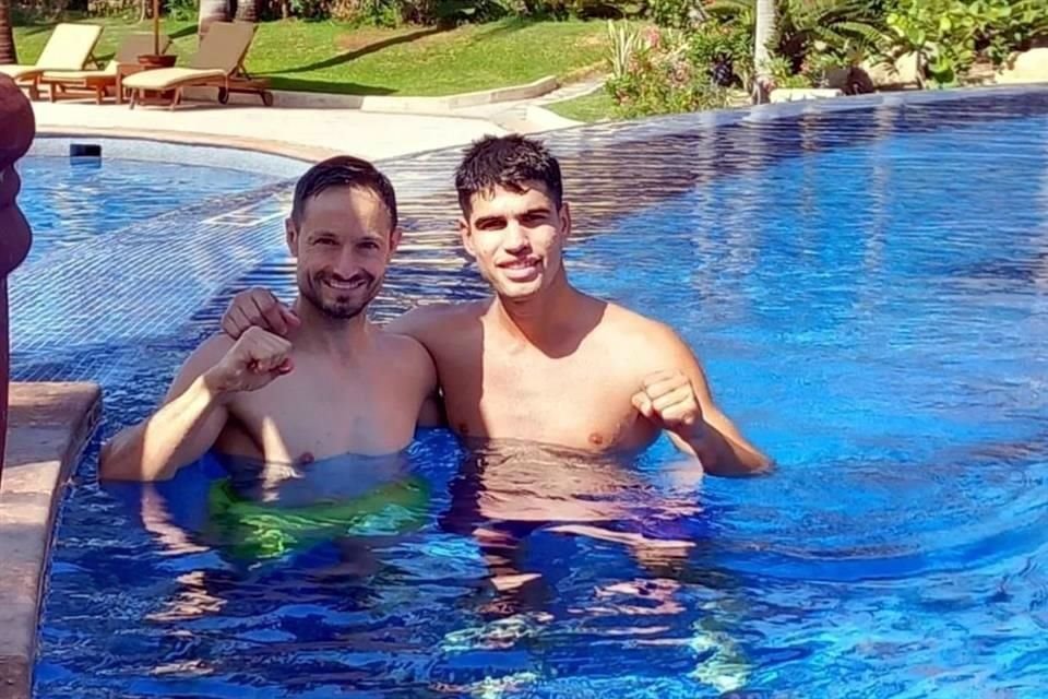 Alcaraz se recupera de la lesión en Acapulco.