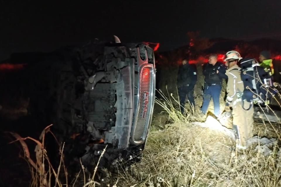 El conductor de una camioneta perdió la vida  en un accidente automovilístico en la Carretera a Colotlán, en Zapopan.