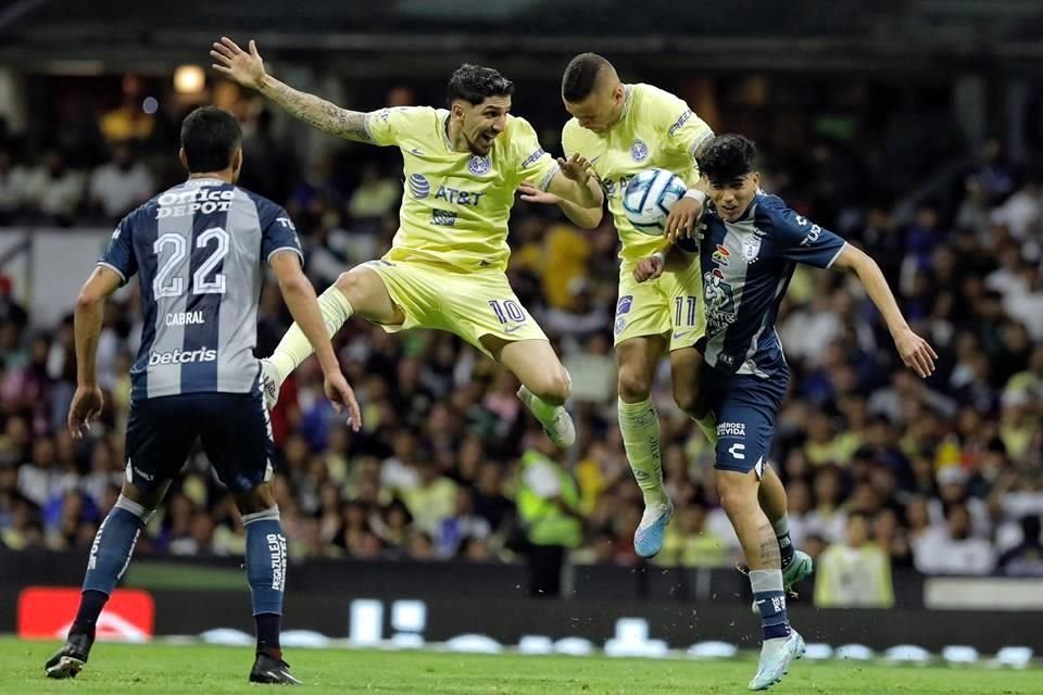 El América no pudo esta vez en el Azteca.