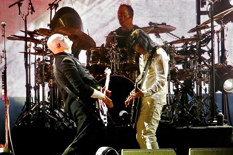 La agrupación encabezada por Billy Corgan cerró el evento en el Foro Sol.