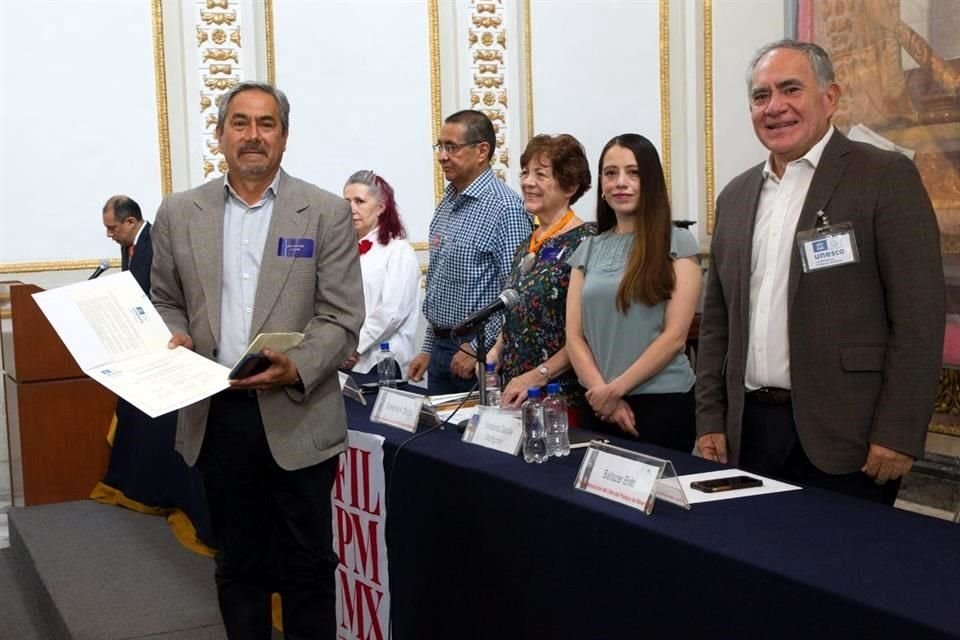 La distinción fue anunciada en el marco de la 44 Feria Internacional del Libro del Palacio de Minería.