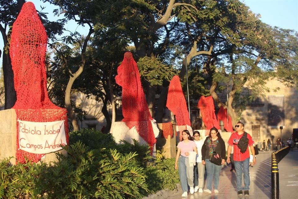 Entre las mujeres ilustres que se presentaron figuran las lesbianas, policías femeninas, madres contra la violencia vicaria, entre otras.