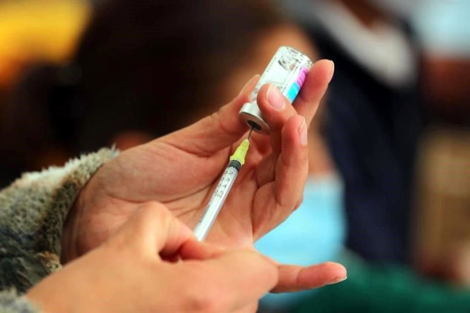 Se instalarán 316 puestos fijos y 249 semifijos, además de que se desplegarán 301 brigadas de vacunación en coordinación con las distintas instituciones de salud.  