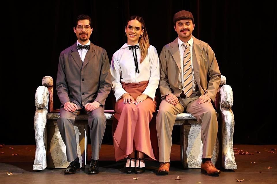 Víctor Ochoa (de izq. a der.) es Augusto; Andrea Villagrán da vida a Nastenka, y Adrián Álvarez interpreta a Mauricio.