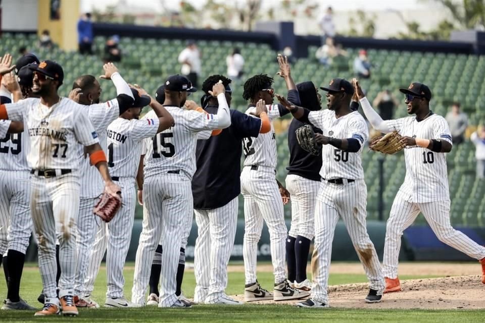 Los europeos le propinaron un nuevo revés al beisbol cubano.