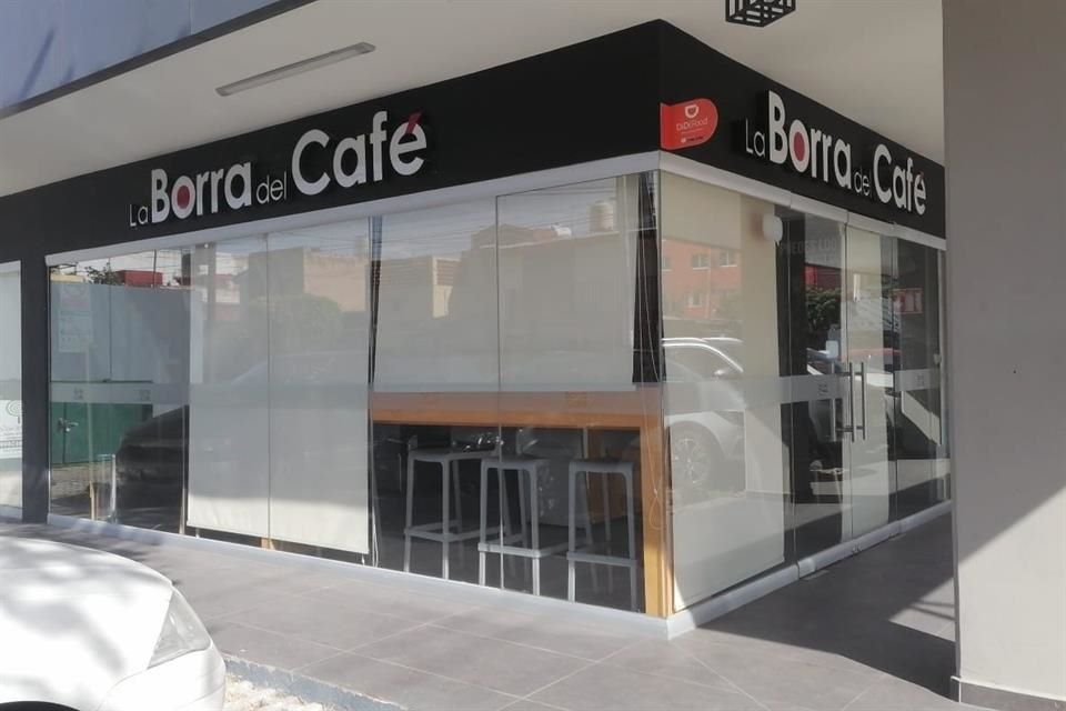 Sucursal ubicada en Centro Médico de La Borra del Café cerrada.