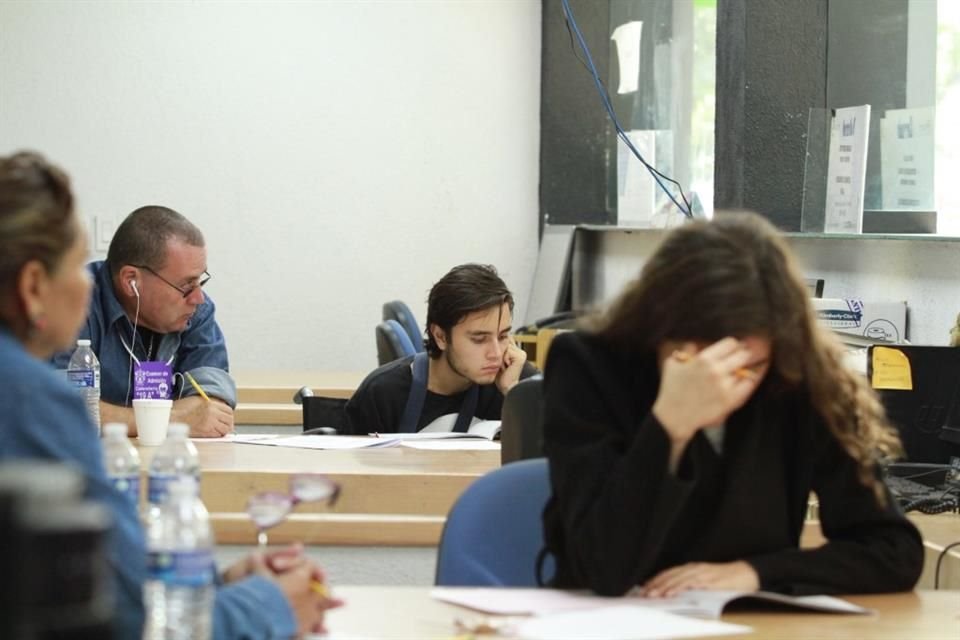 De acuerdo con estudio, sólo 3 de cada 10 alumnos son mujeres en carreras STEM.