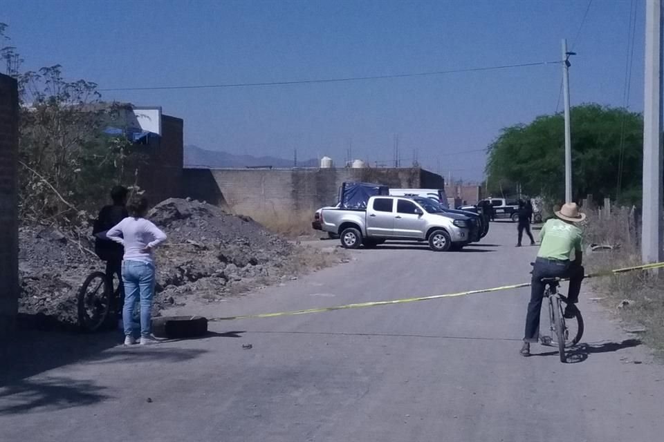 Uno de los asesinatos se registró en en la prolongación de Villas del Parque, una brecha ubicada a 500 metros del cruce con el Camino a Santa Cruz del Valle, en Tlajomulco.