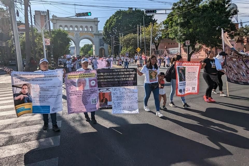 Alrededor de 250 manifestantes unieron hoy sus reclamos contra el programa Verificación Responsable y la desaparición de personas.