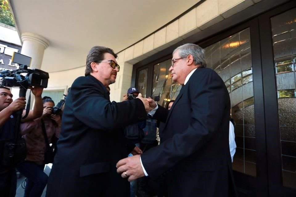 Alfonso Villalpando se reunió con Ignacio López Aranda, hijo del actor fallecido.