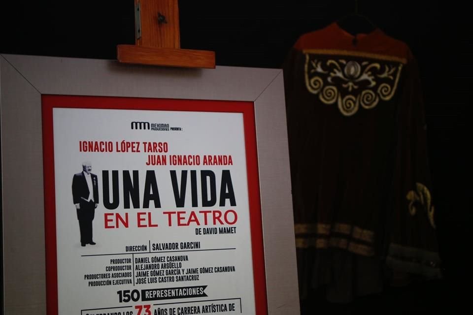 Se mostró una placa de la obra 'Una Vida en el Teatro', último proyecto de López Tarso.