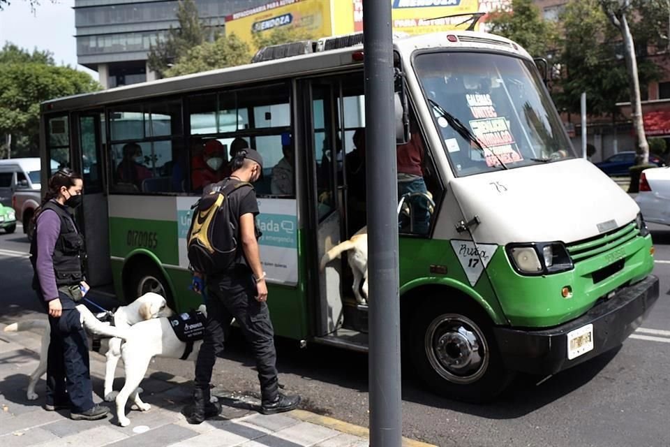 El Gobierno de la CDMX fijó la meta de microbuses a chatarrizar y dijo que para el 2025 ya no debería de haber ninguna de las unidades antiguas.