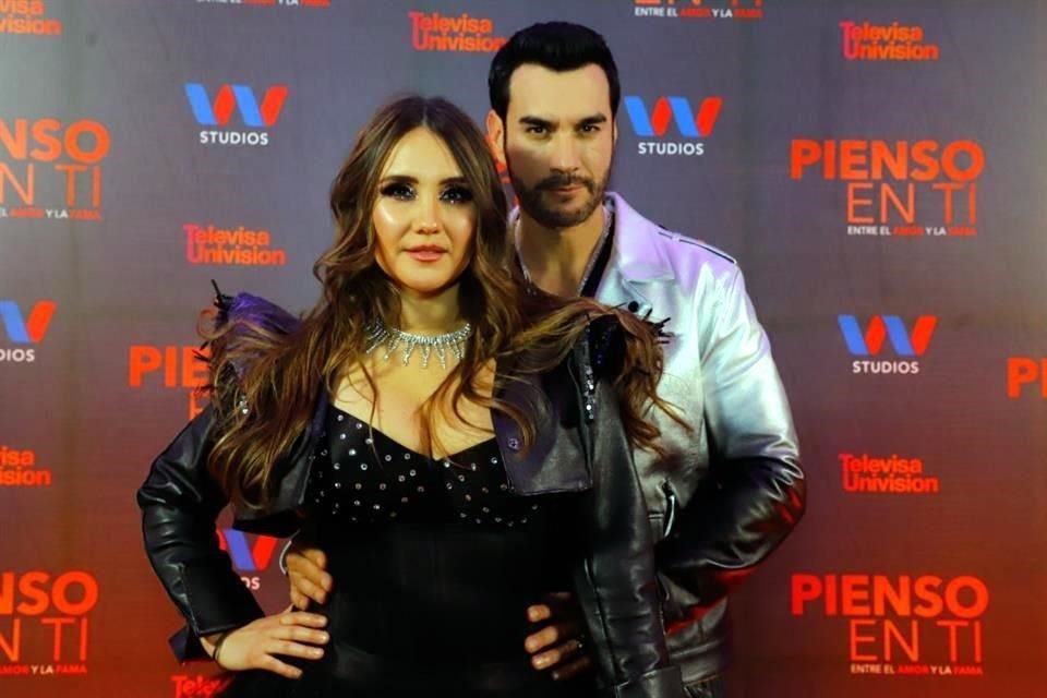 Dulce María y David Zepeda son los protagonistas de la telenovela 'Pienso en Ti', que se presentó hace unos días en el Centro Cultural  Roberto Cantoral.