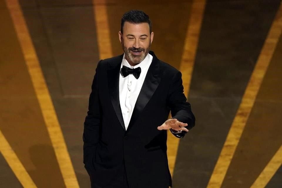 El guion que utilizó Jimmy Kimmel en la ceremonia del Óscar fue modificado horas antes de la gala, pues eliminaron chistes sobre Will Smith.