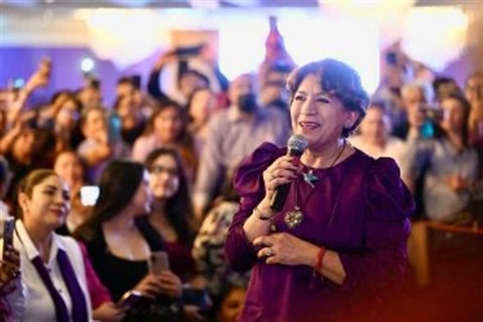 La morenista Delfina Gómez criticó el abandono y los largos tiempos de espera en los servicios de salud en el Estado de México.