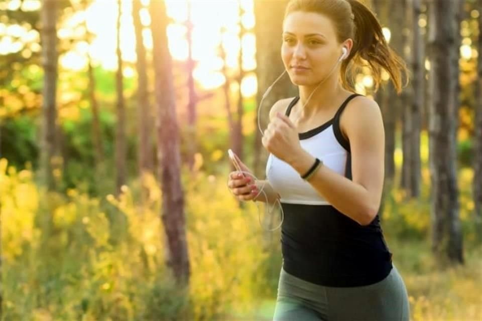 Correr es una de las actividades físicas que más beneficios tiene.