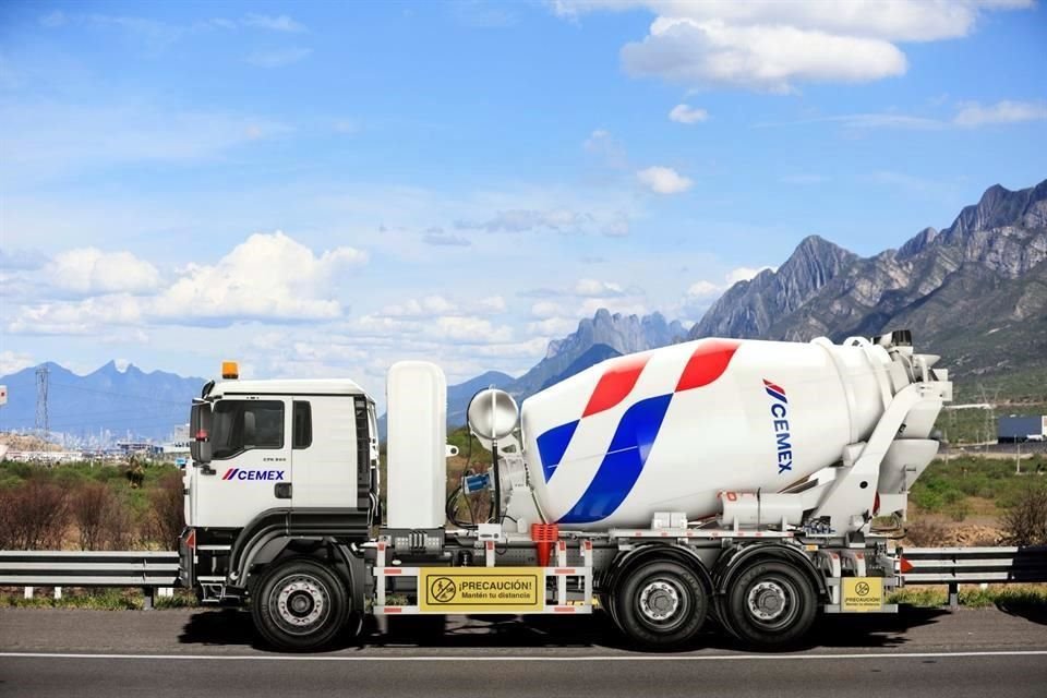 La deuda total de Cemex sumó 8 mil 147 millones de dólares al cierre del 2022.