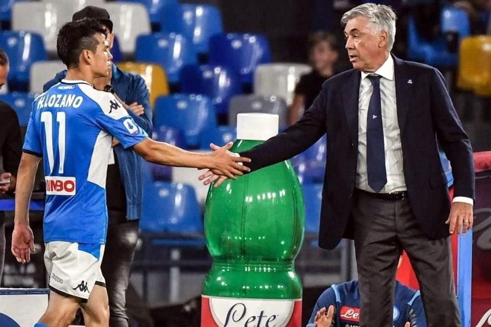 Hirving Lozano fue dirigido en el Napoli por Ancelotti.