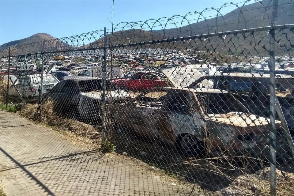 Álvaro Ladrón de Guevara se deslindó de anomalías en depósitos vehiculares.