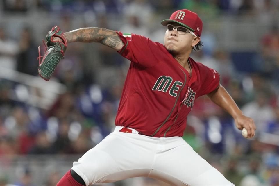 El abridor Julio Urías fue castigado en el primer rollo.