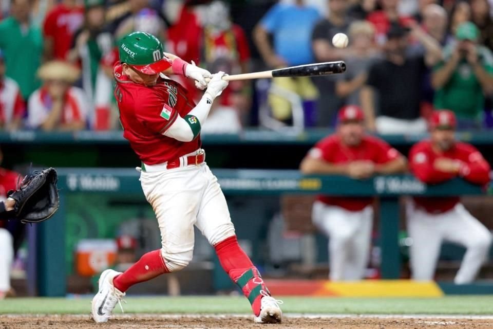 Luis Urías conectó imparable productor dentro de un racimo de tres carreras en la séptima entrada y México venció 5-4 a Puerto Rico para avanzar a Semifinales del Clásico Mundial.