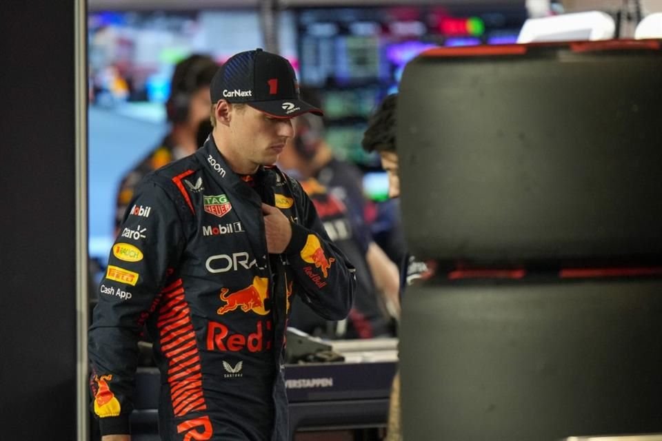 Max Verstappen tuvo que salir en la Q2 por problemas con el motor de su auto.