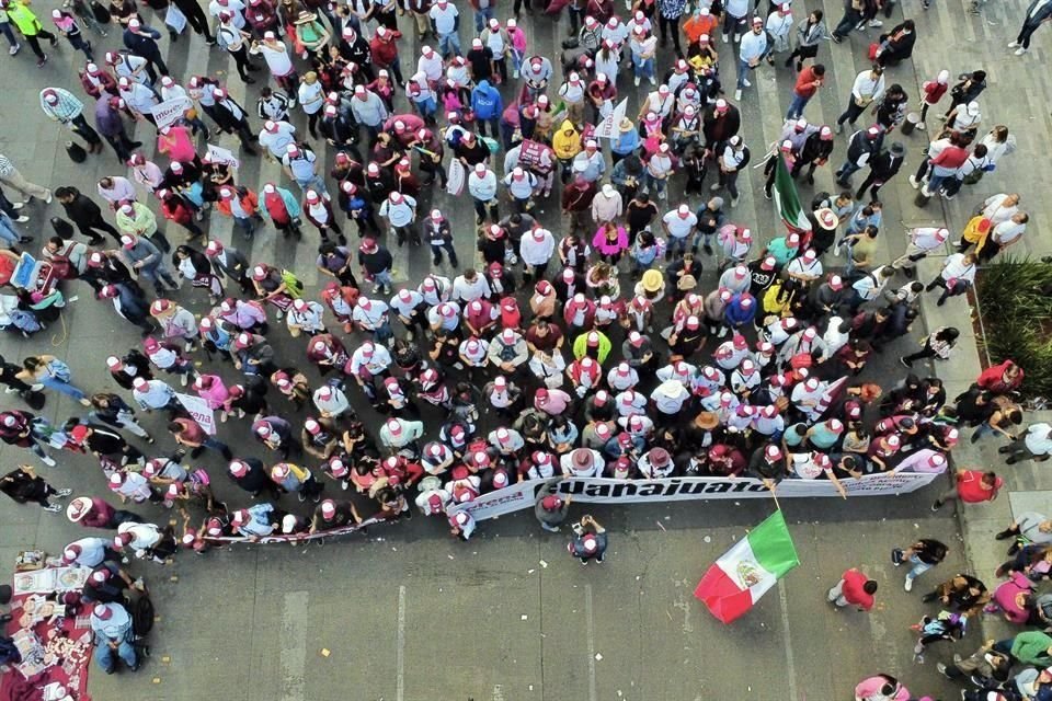 Llegada del contingente de Guanajuato a concentración.