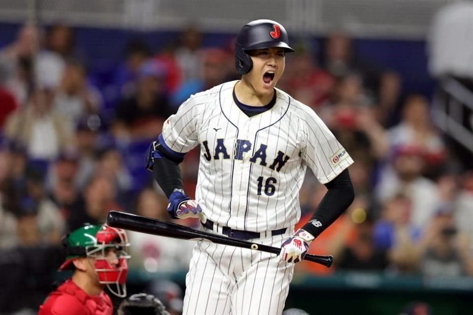 Shohei Ohtani comenzó la remontada en la novena con un limpio doblete.