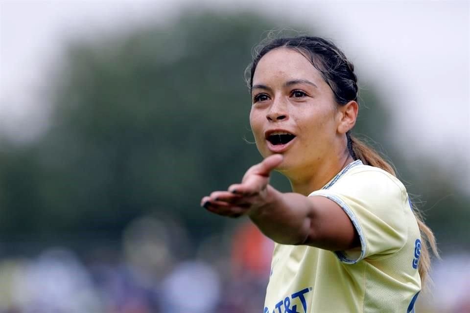 Scarlett Camberos sale del Club América luego del acoso que sufrió en México.