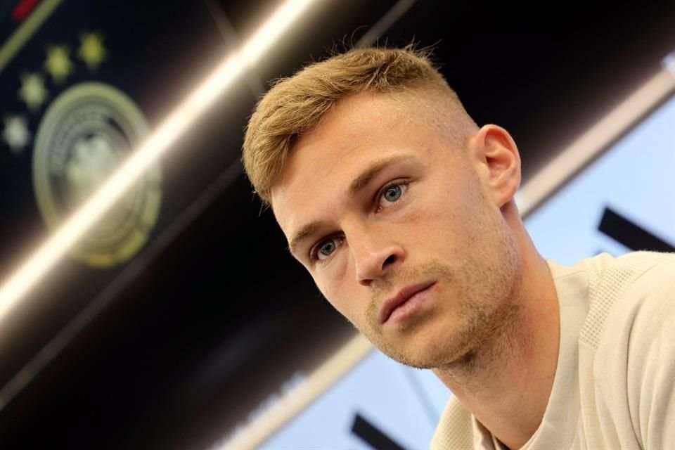 Joshua Kimmich alabó al DT del Bayern.