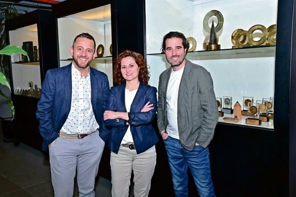 Pablo Ferrari, Eugenia Benavides y Camilo Plazas.