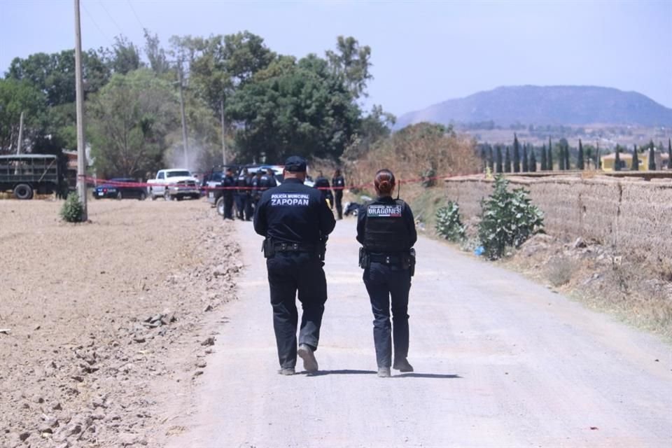 Los cuerpos y la bebé fueron encontrados en la brecha Camino a la Providencia, también conocida como Agua Zarca, en la Colonia Valle de la Providencia. 