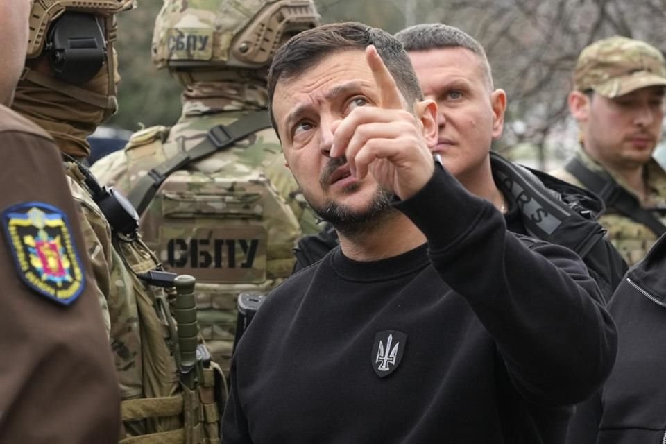 El Presidente Volodymyr Zelensky durante una visita en Zaporiyia, el 27 de marzo.