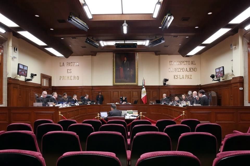Ministros se perfilan para declarar inconstitucional el Acuerdo Presidencial que clasificó proyectos y obras como de seguridad nacional.