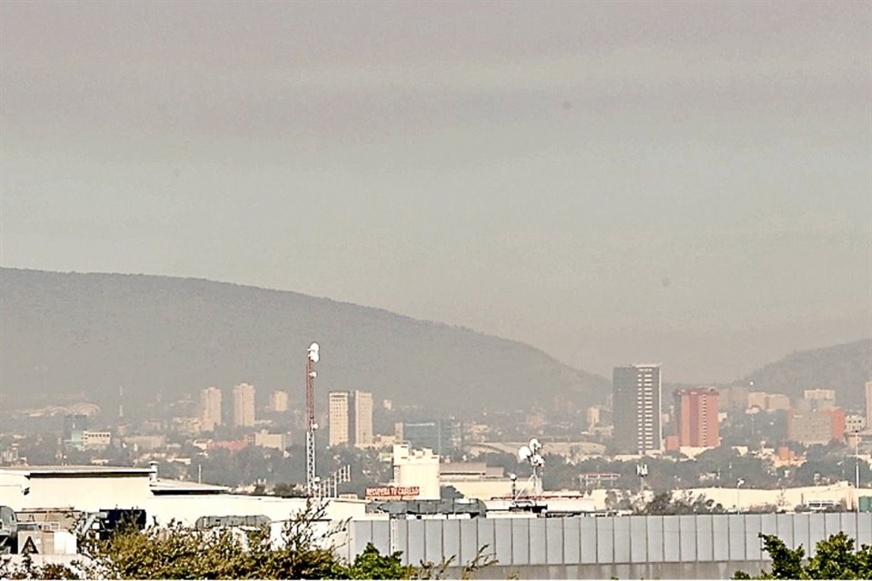 Tan sólo la mañana de este miércoles se encuentran activas dos precontingencias atmosféricas por PM10 en las estaciones Loma Dorada y Santa Fe.