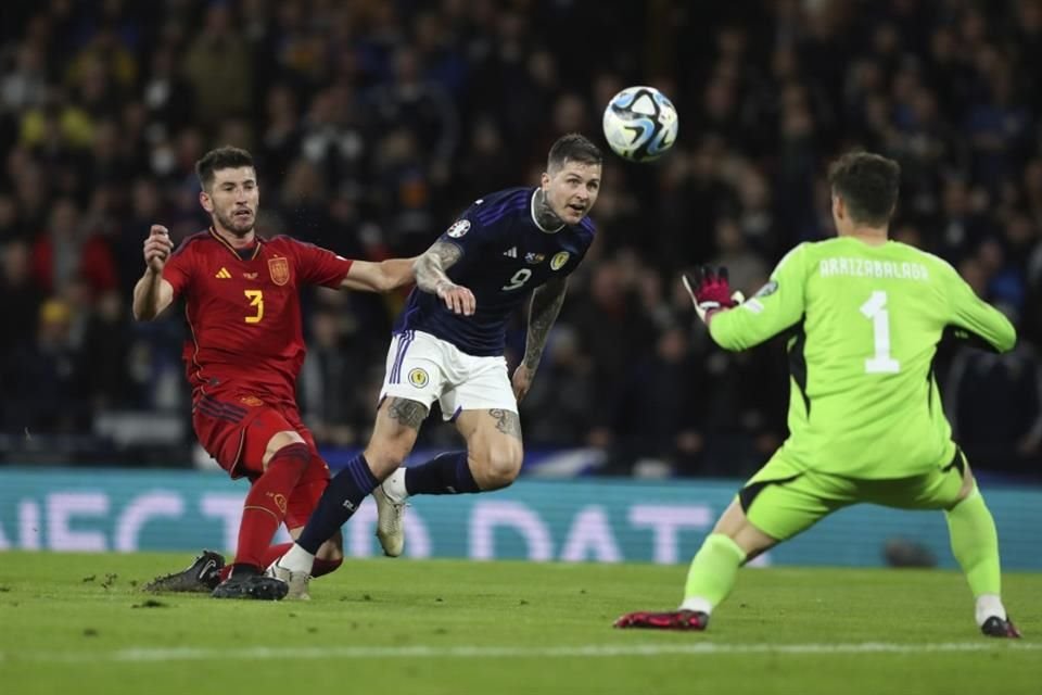 Escocia es líder de grupo tras vencer a España.