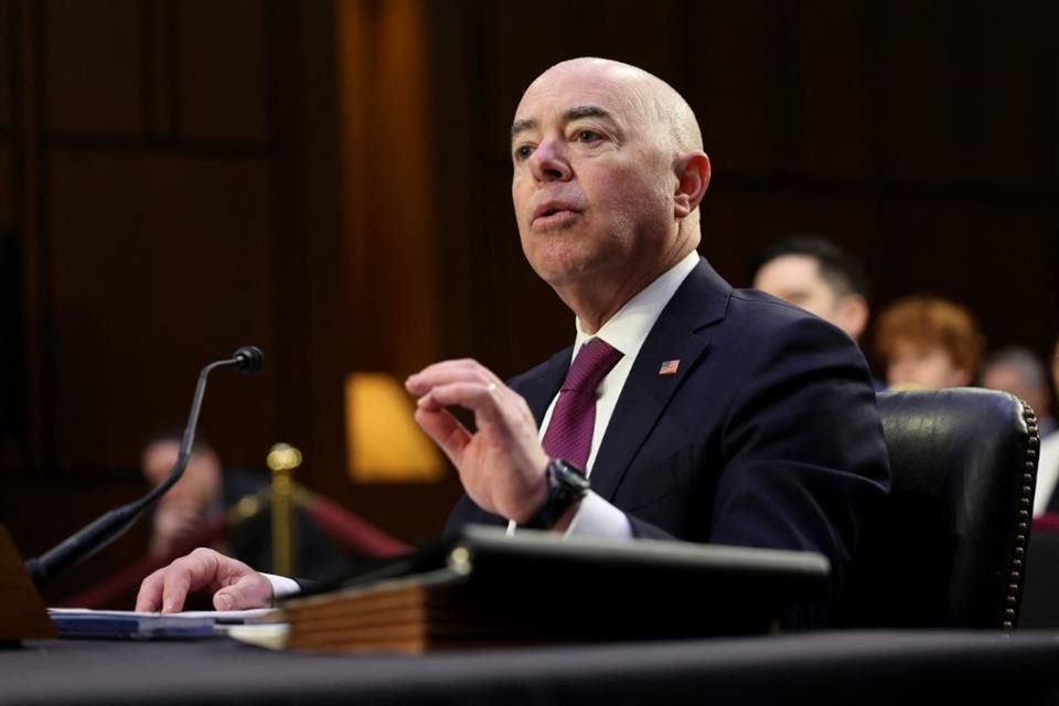 El Secretario de Seguridad Nacional Alejandro Mayorkas, compareció frente al Senado de Estados Unidos.