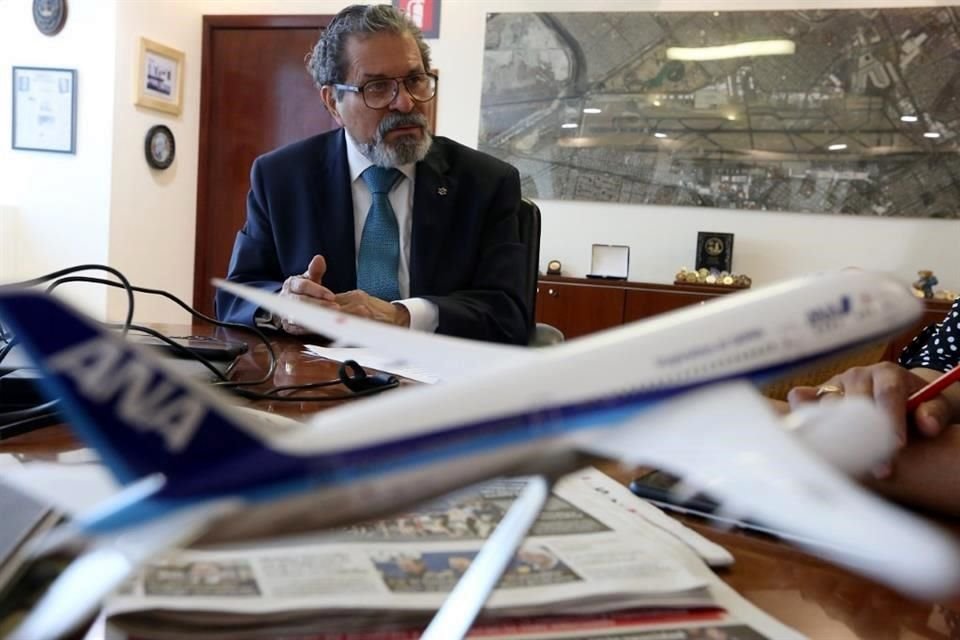 Carlos Ignacio Velázquez Tiscareño, director general del Aeropuerto Internacional de la Ciudad de México.
