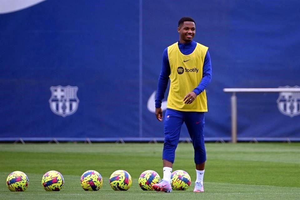 Pese a la molestia de su padre, Ansu Fati quiere seguir en el FC Barcelona.