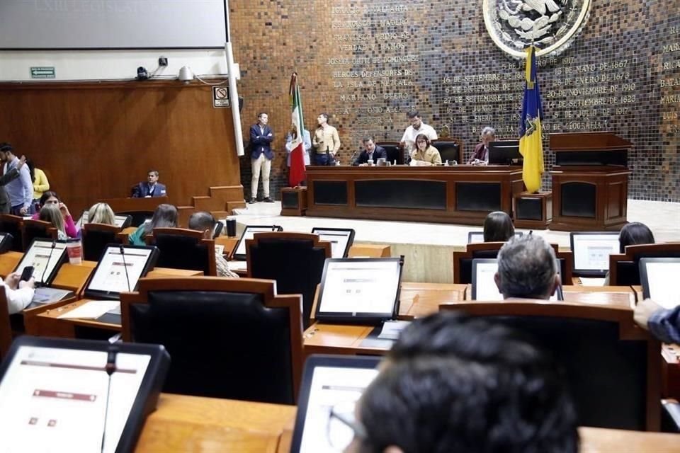 Para reducir su nómina 'obesa', el Congreso de Jalisco planea implementar un programa de retiro voluntario y jubilación anticipada.