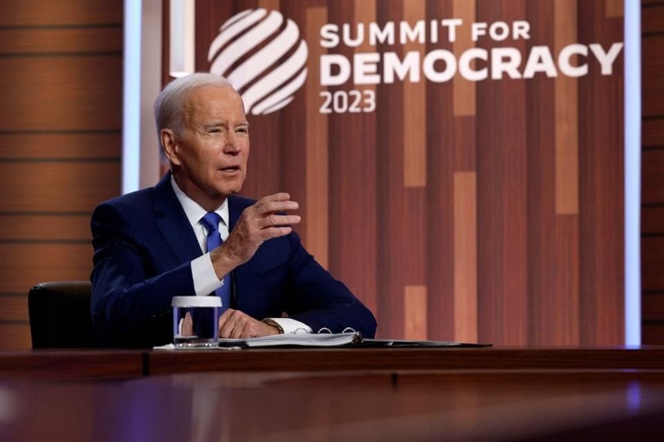 El Presidente de Estados Unidos Joe Biden durante la Cumbre por la Democracia 2023.