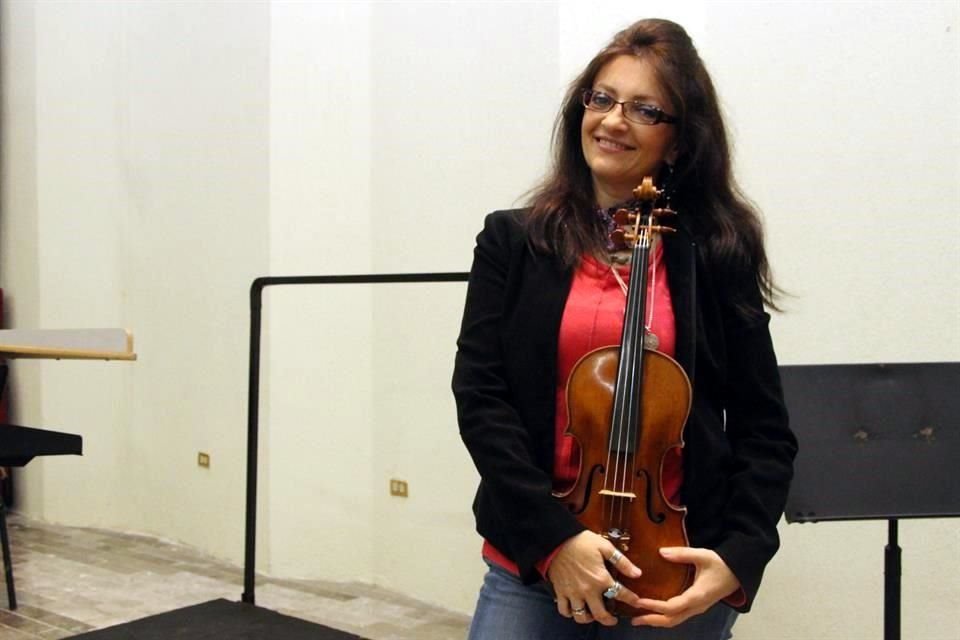 Su fallecimiento motivó mensajes de pesar en la comunidad musical, al recordar su calidad humana y excelencia musical.