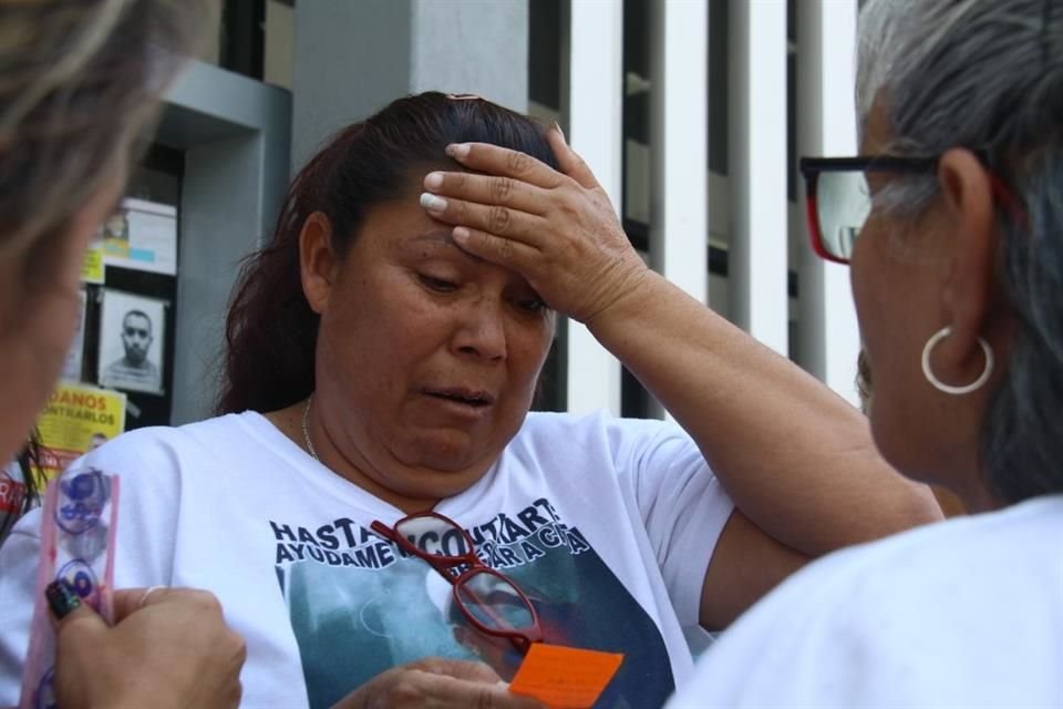 Azulema Yadira Estrada Avila implora ayuda por la desaparición de sus hijosEsthela Guadalupe Estrada Avila e Iván Alfredo.