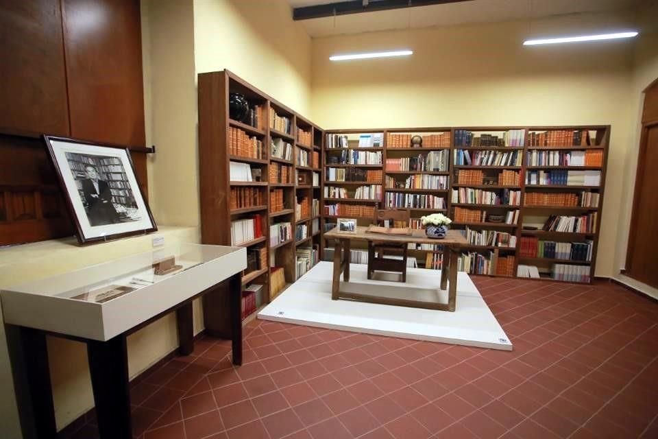 En las salas de La Perulera se han recreado espacios importantes para la pareja, como la biblioteca y estudio de Paz que se encontraba en su departamento de Río Guadalquivir, en la colonia Cuauhtémoc.