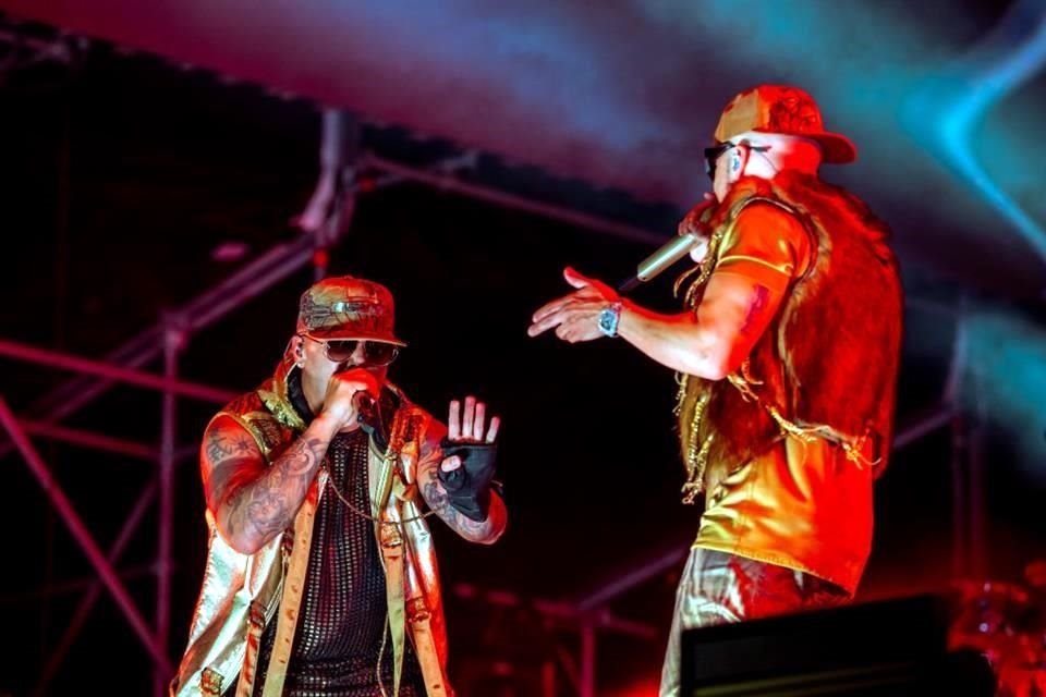 Los temas 'Reguetón en lo Oscuro', 'Hipnotízame', 'Abusadora' y 'Pegao' de Wisin & Yandel elevaron el calor en Parque Fundidora.