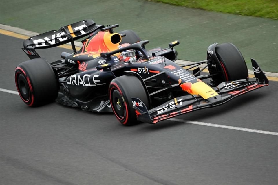 Max Verstappen se quedó con la pole position y saldrá como el favorito para conseguir el trofeo en Melbourne.