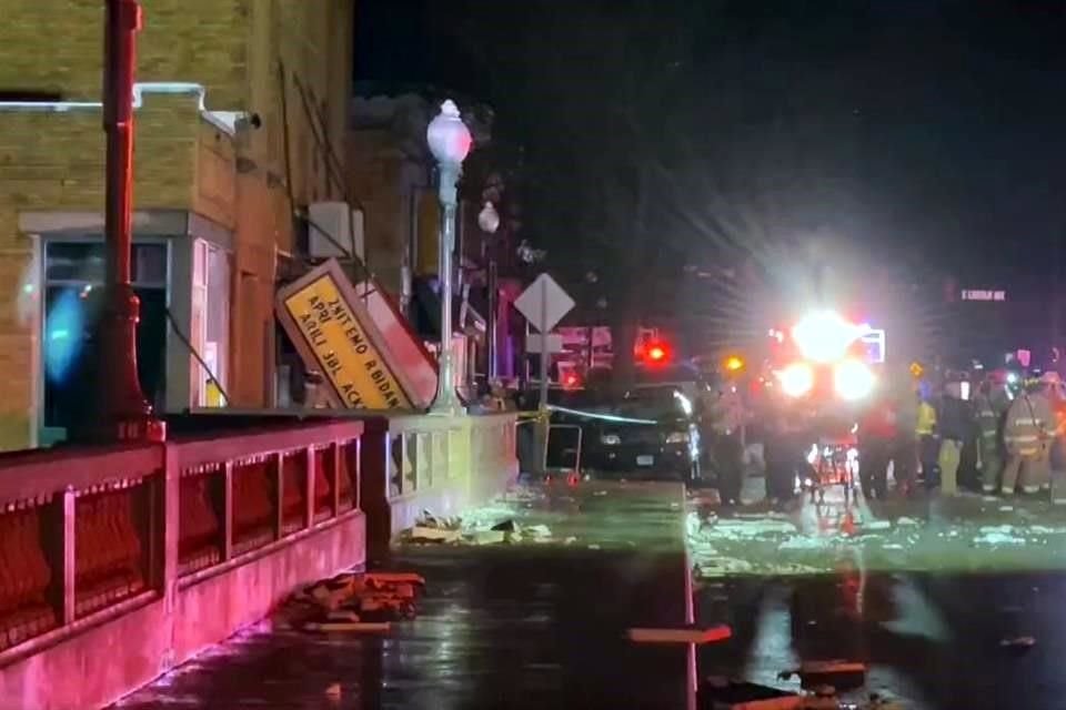 Un tornado derribó el techo de un concierto en Illinois Estados Unidos; resultó una persona muerta y 28 heridas.