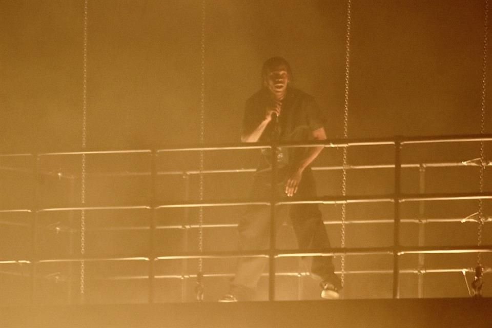 El rapero Travis Scott brindó un explosivo concierto durante el festival Axe Ceremonia, siendo este su primer show en México.