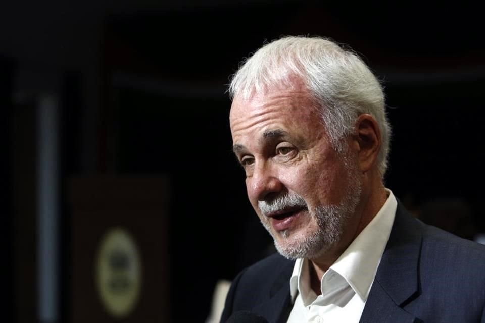 Padilla fue fundador y presidente de la Feria Internacional del Libro (FIL) de Guadalajara, la más importante del País y una de las principales del mundo.